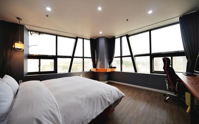 The Way Hotel Changwon Exterior photo